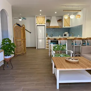 Apartment Apartamento La Carihuela, Torremolinos